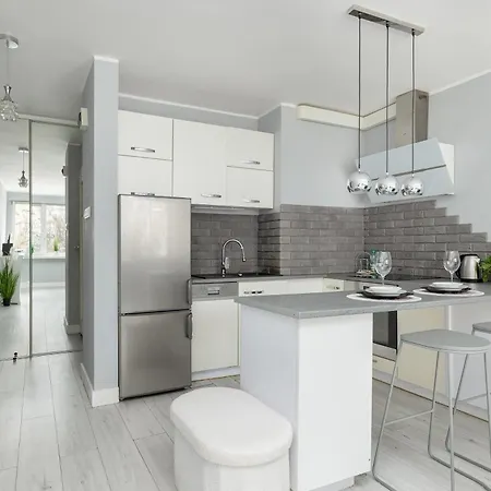 9 Maja Bright By Bookinghost Apartmán *