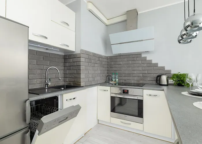 9 Maja Bright By Bookinghost * Štetín